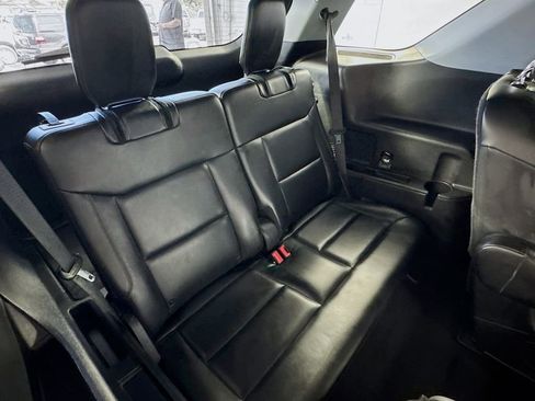 Used 2021 Ford Explorer XLT w/ Equipment Group 202A RWD image 27
