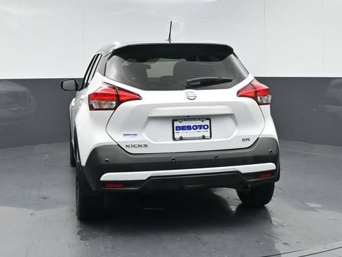 Used 2020 Nissan Kicks SR w/ SR Premium Package FWD image 7