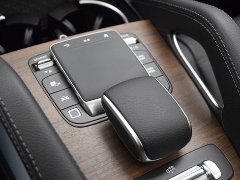 New 2025 Mercedes-Benz GLS 580 4MATIC image 30