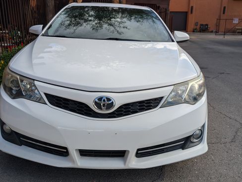 Used 2012 Toyota Camry SE image 11