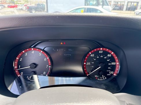 Used 2026 Nissan Frontier PRO-4X AWD/4WD image 13