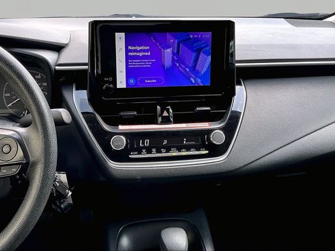 Used 2025 Toyota Corolla LE FWD image 7