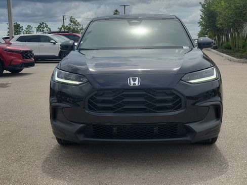 Used 2023 Honda HR-V Sport image 2