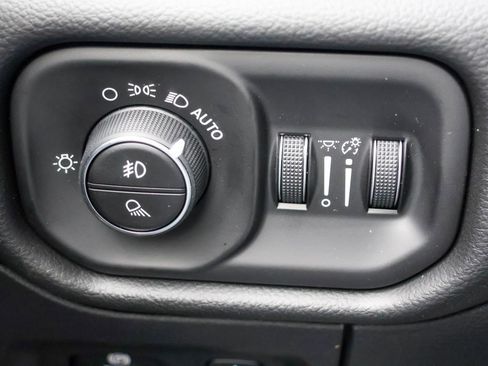 New 2026 RAM 1500 Laramie AWD/4WD image 34