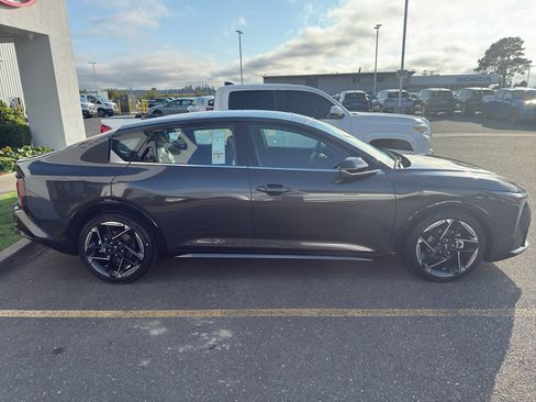 New 2025 Kia K4 GT-Line image 23