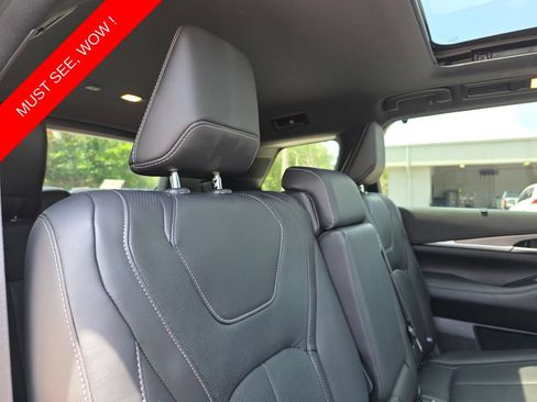 Used 2025 INFINITI QX60 Luxe w/ Black Edition FWD image 18