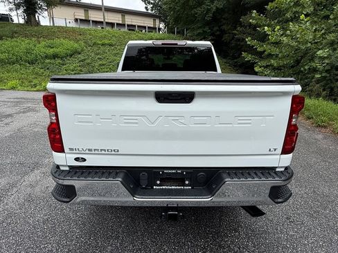 Used 2023 Chevrolet Silverado 2500 LT AWD/4WD image 7