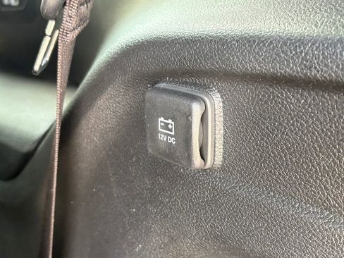 Used 2024 Jeep Grand Cherokee L Altitude image 10