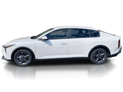 New 2026 Kia K4 FWD image 4