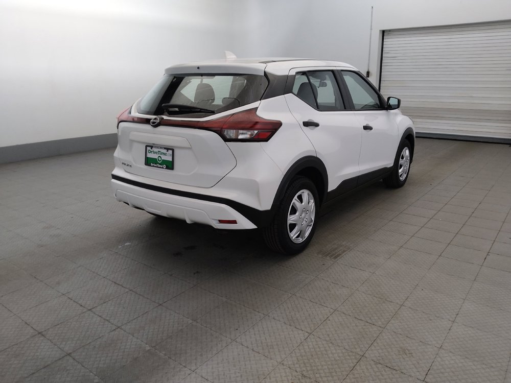 Used 2024 Nissan Kicks S FWD image 9