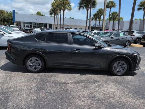 Used 2025 Kia K4 FWD image 3