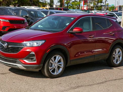 Used 2023 Buick Encore GX Preferred w/ Cold Weather Comfort Package FWD image 9