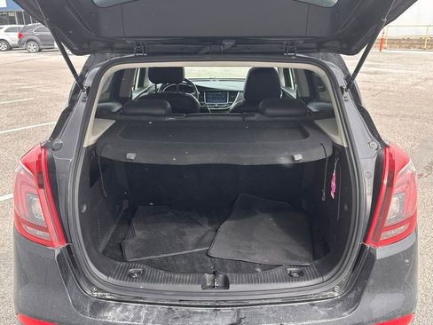 Used 2021 Buick Encore Preferred w/ Safety Package II image 16