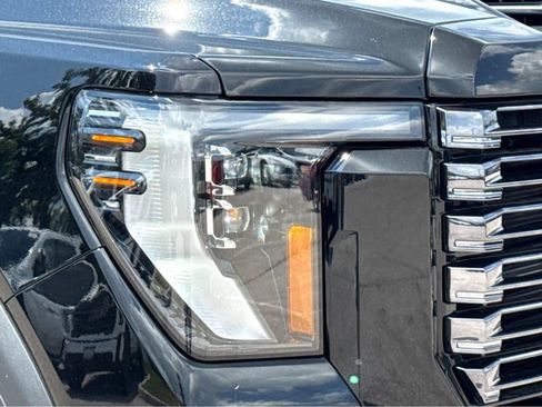 New 2026 GMC Sierra 2500 Denali Ultimate AWD/4WD image 19