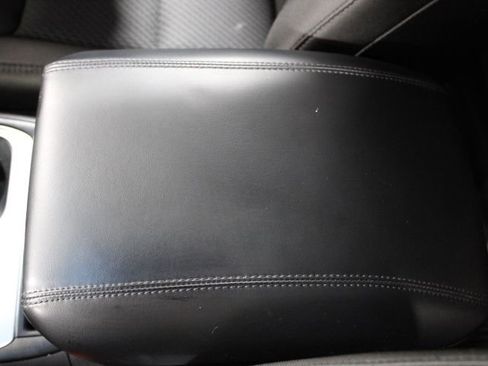 Used 2023 Ford Explorer XLT image 27