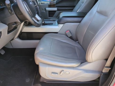 Used 2016 Ford F150 Lariat image 16