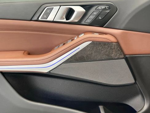 Used 2023 BMW X7 xDrive40i w/ Premium Package image 21