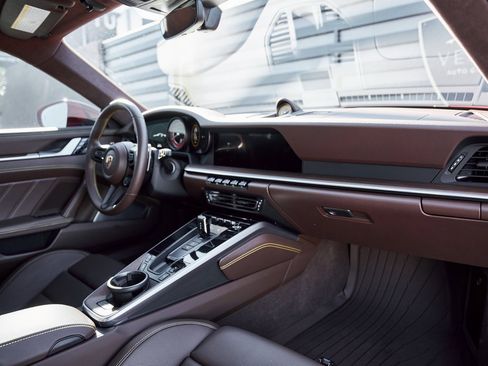 Used 2021 Porsche 911 Turbo S image 36