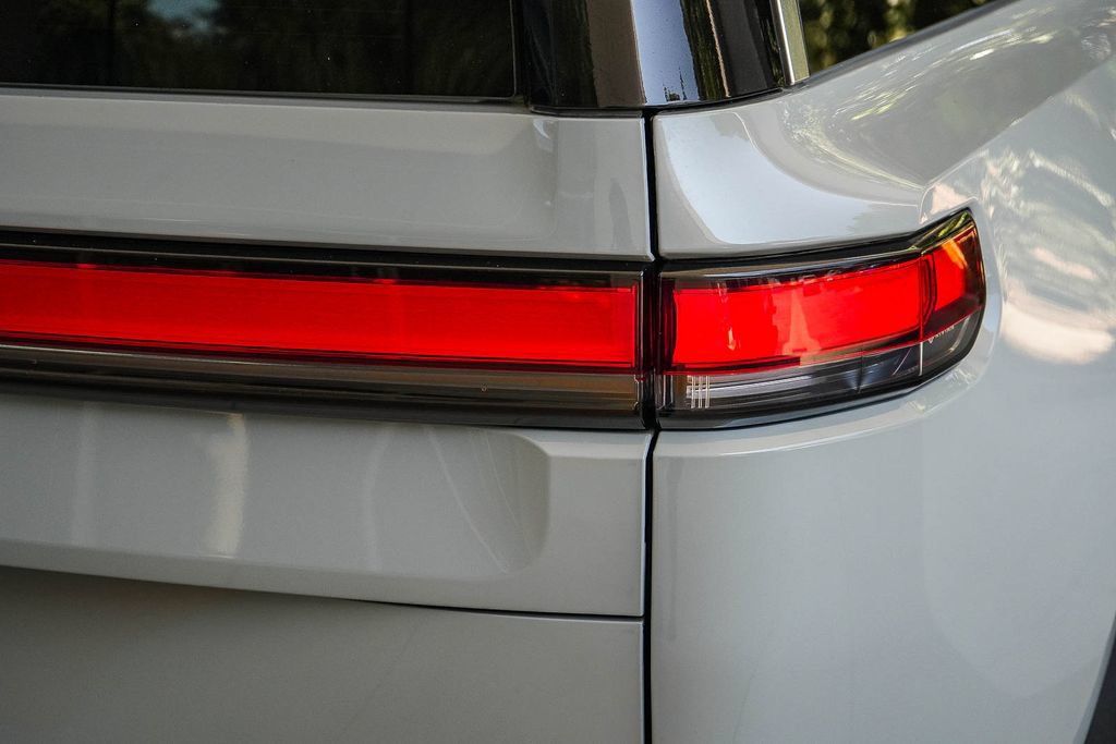 Used 2024 Rivian R1S Adventure Dual AWD/4WD image 7