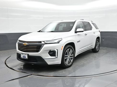 Used 2023 Chevrolet Traverse High Country w/ LPO, Floor Liner Package FWD image 24