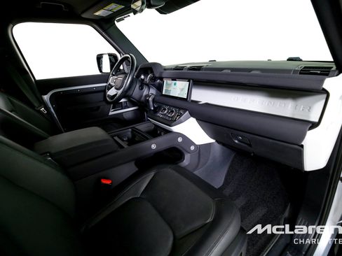 Used 2023 Land Rover Defender 110 X-Dynamic SE image 26
