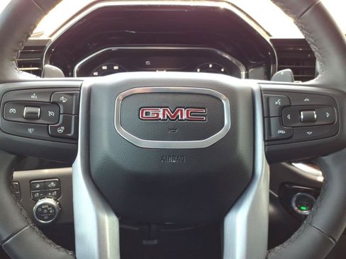 Certified 2025 GMC Sierra 1500 Elevation w/ Elevation Premium Package AWD/4WD image 18