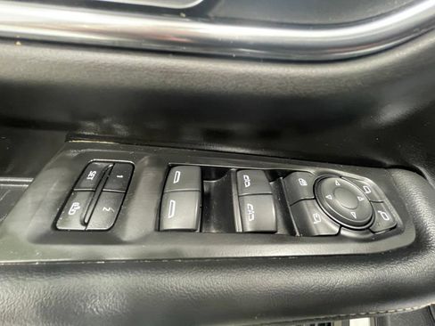 Used 2023 GMC Yukon AT4 AWD/4WD image 18