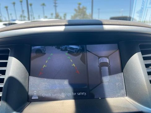 Used 2015 Nissan Pathfinder Platinum w/ Family Entertainment Package FWD image 14