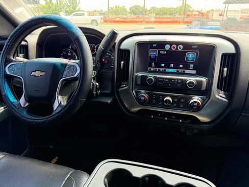 Used 2015 Chevrolet Silverado 1500 LT w/ LT Convenience Package RWD image 9