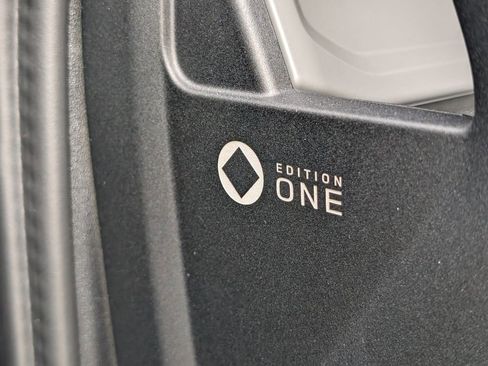 Certified 2025 Land Rover Defender 110 image 36