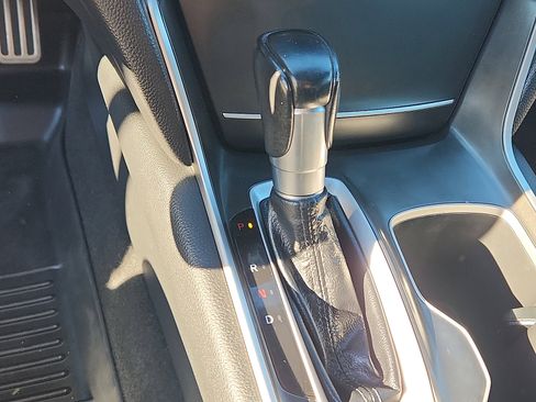 Used 2018 Honda Accord Sport image 14