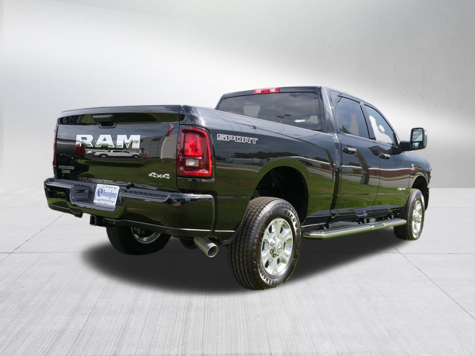 Used 2025 RAM 2500 Big Horn AWD/4WD image 3