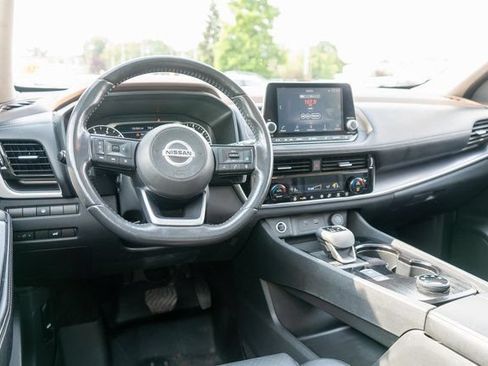Used 2021 Nissan Rogue SV w/ Premium Package AWD/4WD image 14