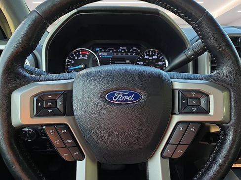 Used 2019 Ford F250 Lariat w/ Lariat Ultimate Package AWD/4WD image 24