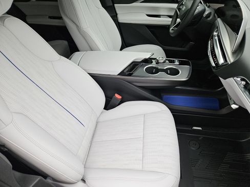 New 2026 Cadillac Lyriq Sport w/ LPO, Floor Liner Package AWD/4WD image 16