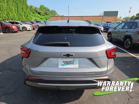 New 2026 Chevrolet Trax ACTIV w/ Sunroof Package FWD image 6