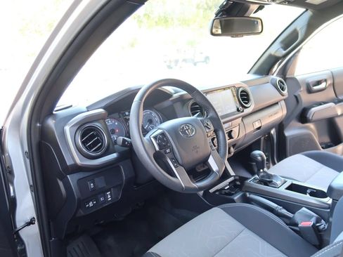 Used 2023 Toyota Tacoma TRD Off-Road w/ Black Out Package (TMS) AWD/4WD image 9