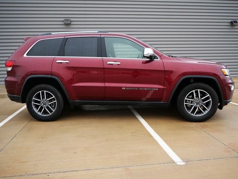 Used 2022 Jeep Grand Cherokee Limited RWD image 2