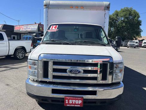 Used 2014 Ford E-450 and Econoline 450 Super Duty RWD image 2