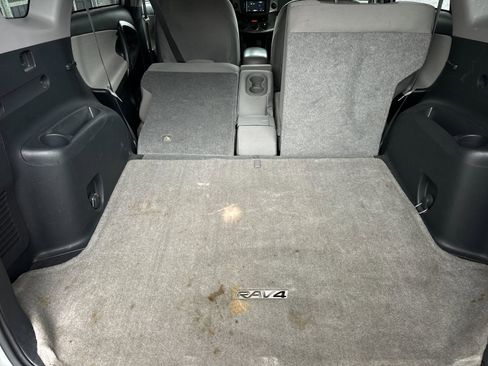 Used 2012 Toyota RAV4 FWD image 14