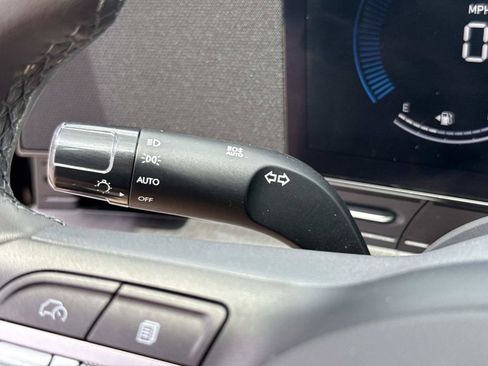 Used 2024 Hyundai Kona SEL FWD image 37