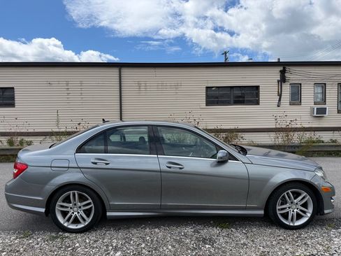 Used 2014 Mercedes-Benz C 250 Sedan image 2
