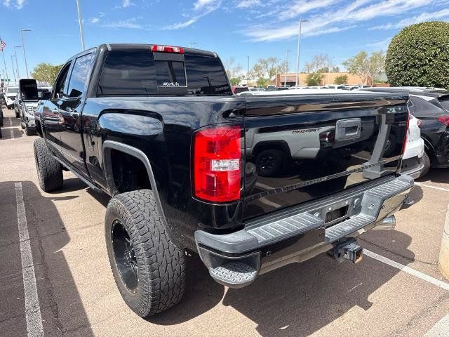Used 2018 GMC Sierra 2500 Denali w/ Suspension Package, Off-Road AWD/4WD image 3