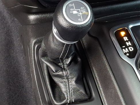 Used 2024 Jeep Wrangler Unlimited Rubicon 4xe w/ Technology Group image 25