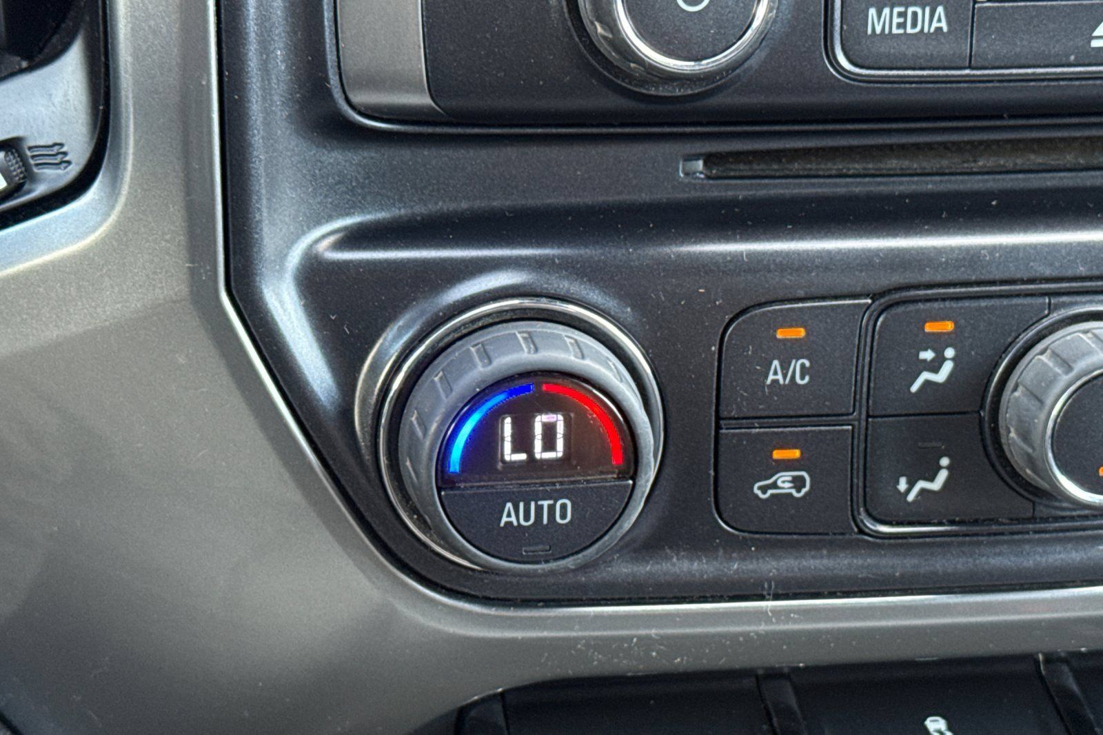 Used 2016 Chevrolet Silverado 1500 LT w/ All Star Edition AWD/4WD image 27