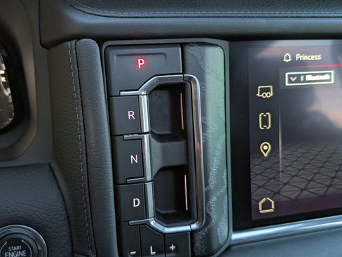 Used 2023 GMC Yukon XL Denali image 34