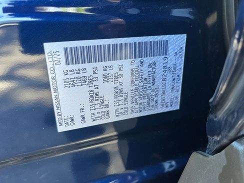 Used 2025 Nissan Rogue SV FWD image 31