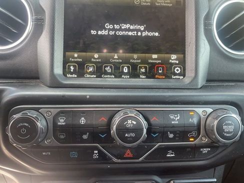 Used 2021 Jeep Wrangler Unlimited Sahara w/ Cold Weather Group image 24