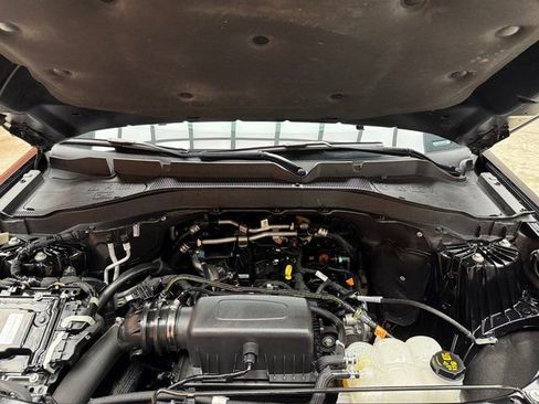Certified 2022 Ford Explorer XLT w/ Equipment Group 202A image 28