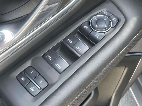 Used 2024 Chevrolet Tahoe Premier w/ Premium Package RWD image 19